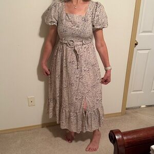 Chic Floral Maxi Dress.